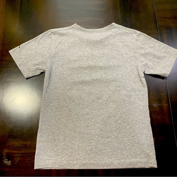 Jordan Boys Dri-Fit Shirt Size L (12-13YRS) - Picture 5 of 6
